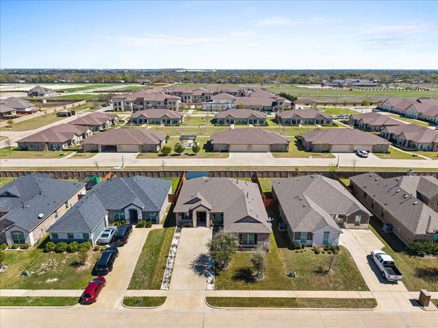 220 Camden Street, Red Oak, TX 75154