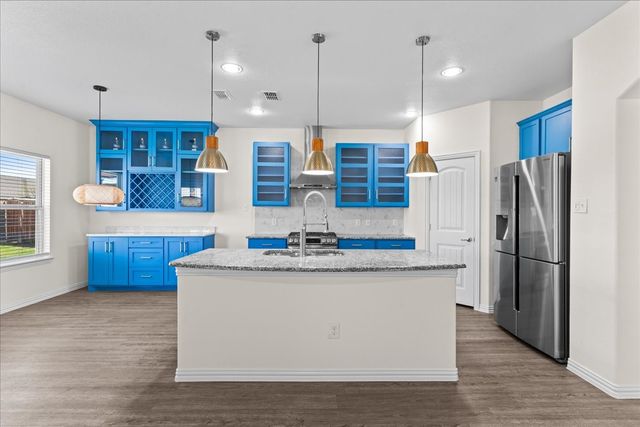 220 Camden Street, Red Oak, TX 75154