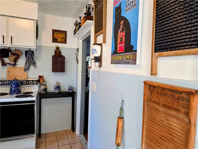 132 Prospect Hill Avenue, West Warwick, RI 02893