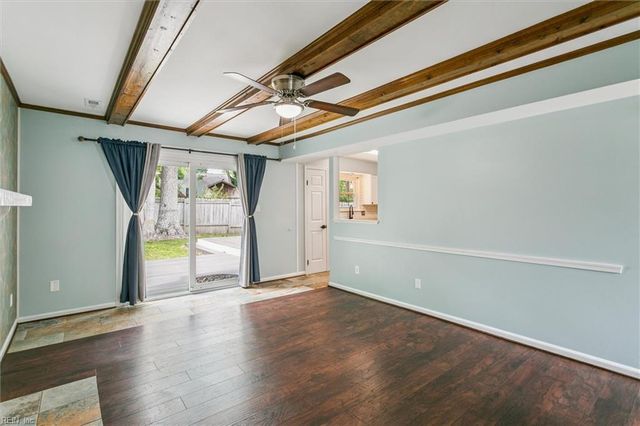 5 Hadley PL, Newport News, VA 23608