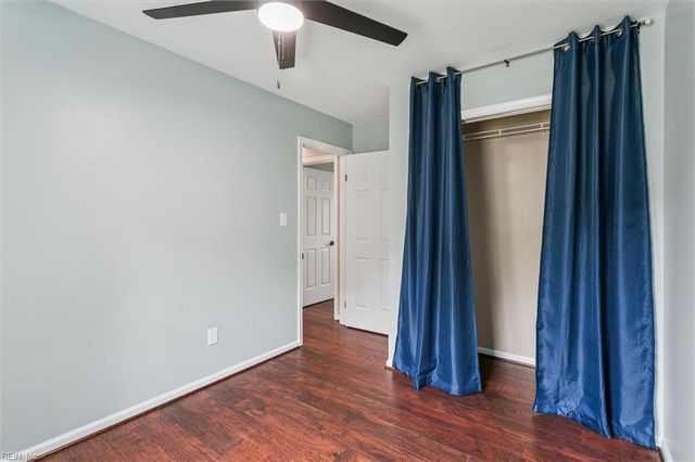 5 Hadley PL, Newport News, VA 23608