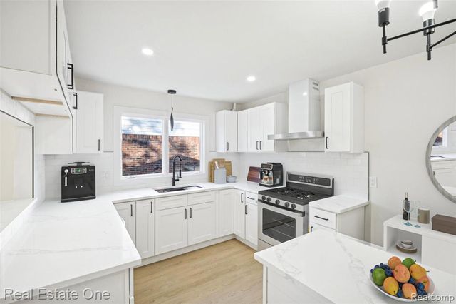 43051 Fernwood Street, Canton, MI 48187