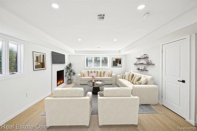 43051 Fernwood Street, Canton, MI 48187