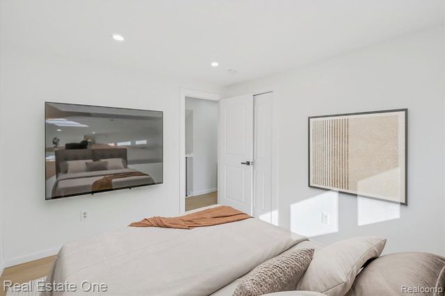 43051 Fernwood Street, Canton, MI 48187