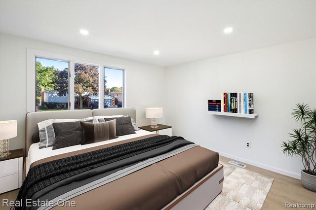 43051 Fernwood Street, Canton, MI 48187