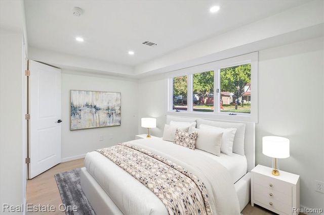 43051 Fernwood Street, Canton, MI 48187