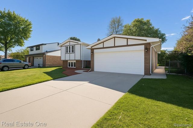 43051 Fernwood Street, Canton, MI 48187