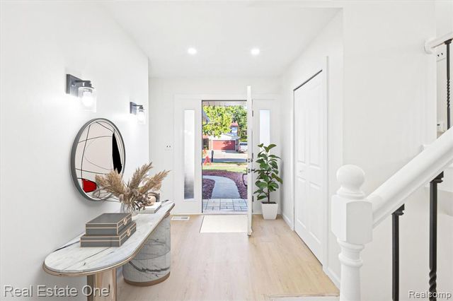 43051 Fernwood Street, Canton, MI 48187