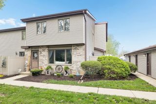 1022 Schoolgate Road 3, New Lenox, IL 60451