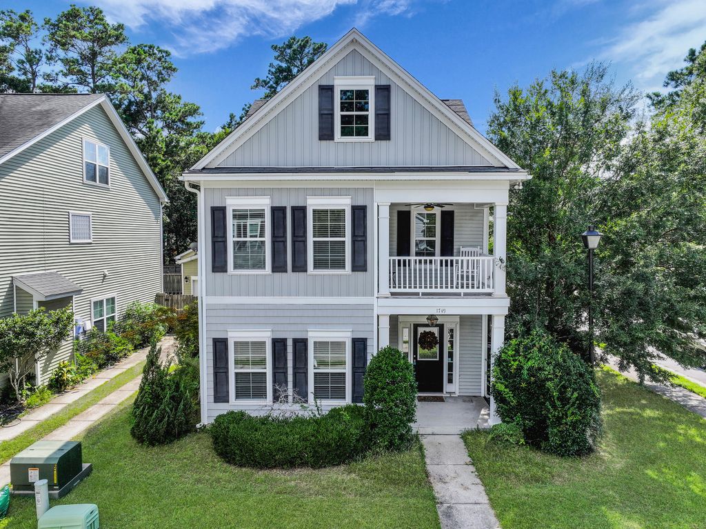 1749 Towne Street, Johns Island, SC 29455