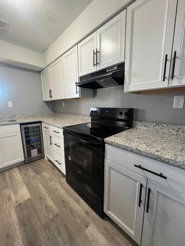 421 Redding Road 107, Lexington, KY 40517