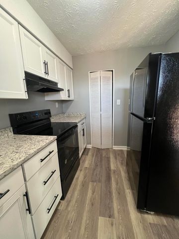 421 Redding Road 107, Lexington, KY 40517