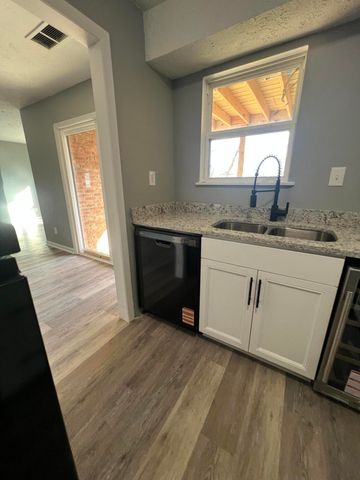 421 Redding Road 107, Lexington, KY 40517