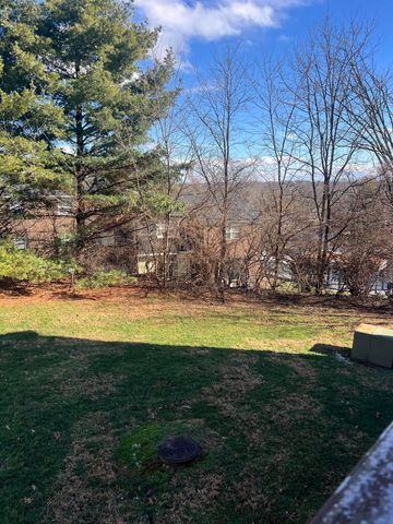 421 Redding Road 107, Lexington, KY 40517