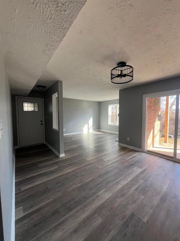 421 Redding Road 107, Lexington, KY 40517