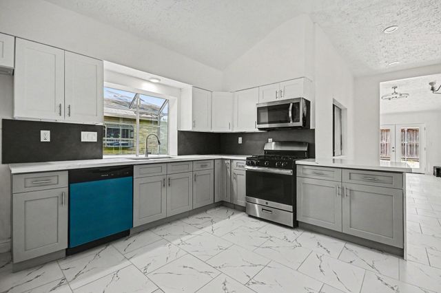 1915 Fernspray Lane, Houston, TX 77084