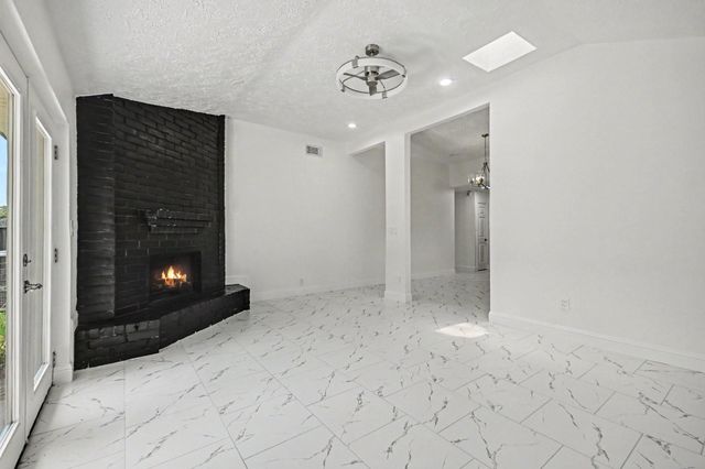 1915 Fernspray Lane, Houston, TX 77084