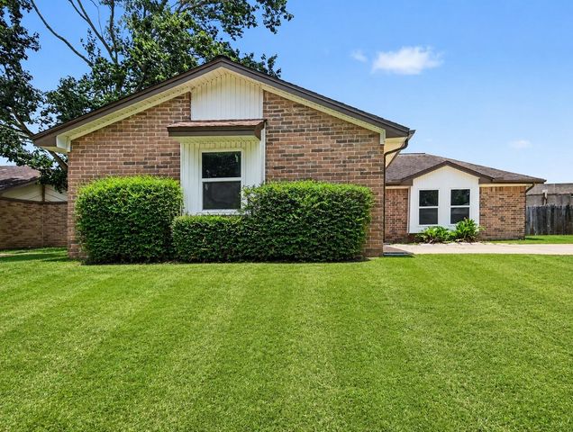 1915 Fernspray Lane, Houston, TX 77084