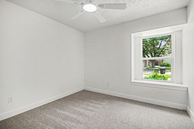1915 Fernspray Lane, Houston, TX 77084