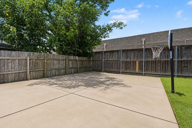 1915 Fernspray Lane, Houston, TX 77084