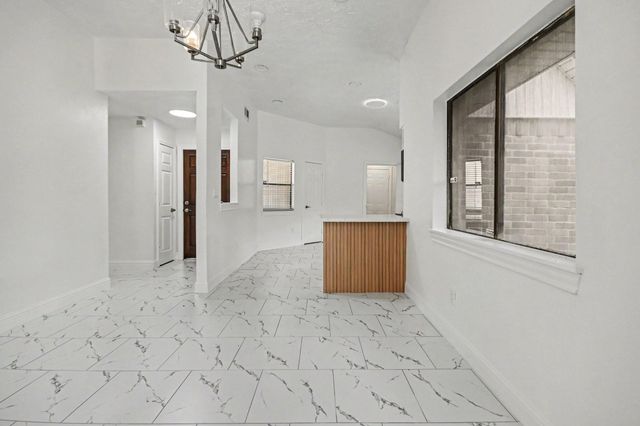 1915 Fernspray Lane, Houston, TX 77084