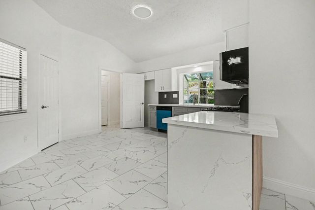 1915 Fernspray Lane, Houston, TX 77084