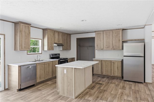 165 B D Johnston Road, Central, SC 29630