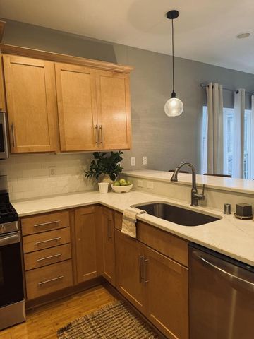 1212 E Russell AVENUE, Milwaukee, WI 53207