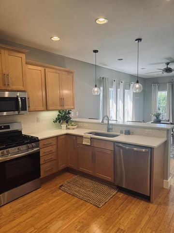 1212 E Russell AVENUE, Milwaukee, WI 53207