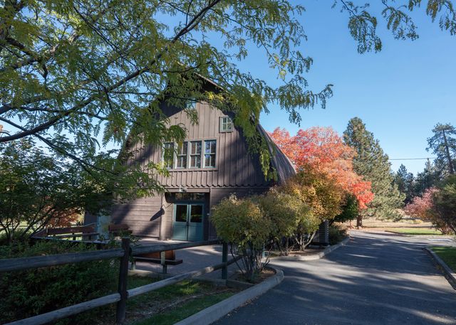 2109 NE 11th Place, Bend, OR 97701