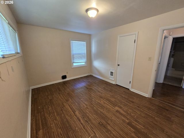 1246 11TH Ave, Longview, WA 98632