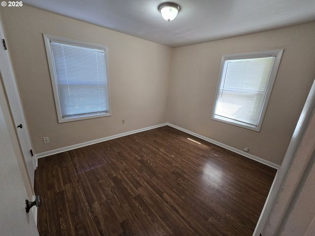1246 11TH Ave, Longview, WA 98632