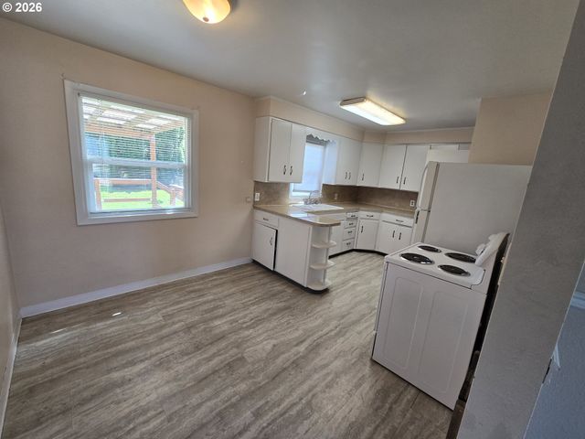 1246 11TH Ave, Longview, WA 98632