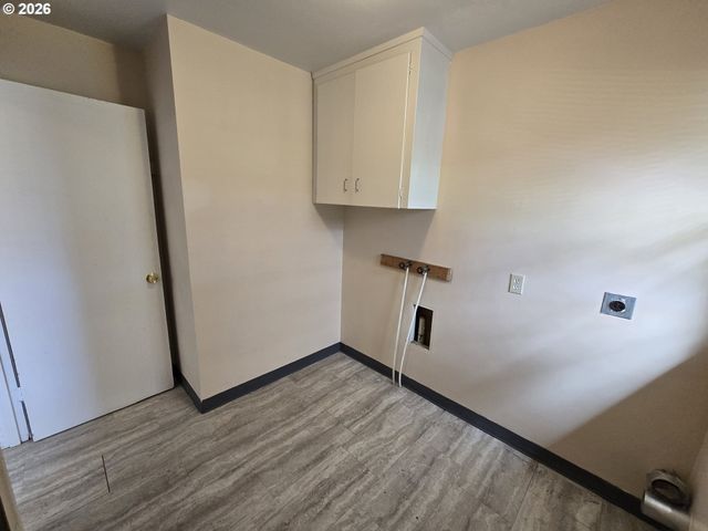 1246 11TH Ave, Longview, WA 98632