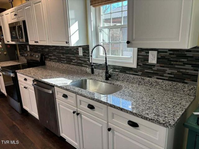 143 Daniel Lane, Elizabethton, TN 37643