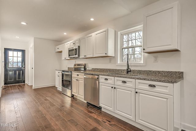 143 Daniel Lane, Elizabethton, TN 37643