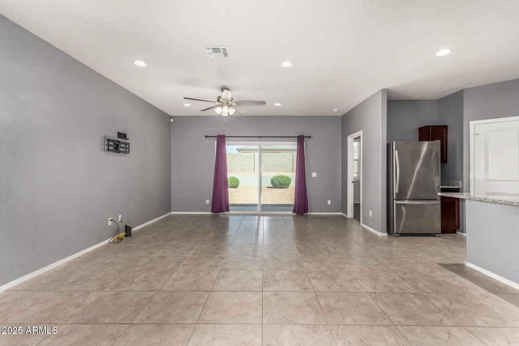 1080 W PARADISE Place, Casa Grande, AZ 85122 — photo 3
