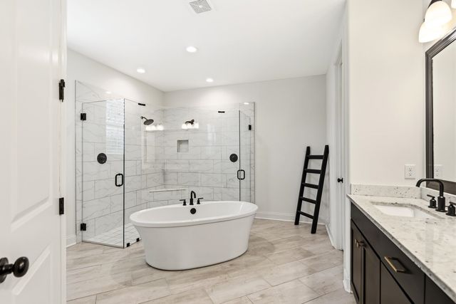 5136 MOUDRY RUN CV, Lakeland, TN 38002