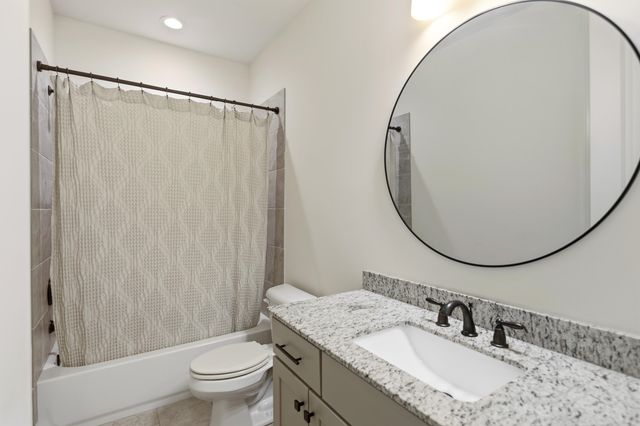 5136 MOUDRY RUN CV, Lakeland, TN 38002