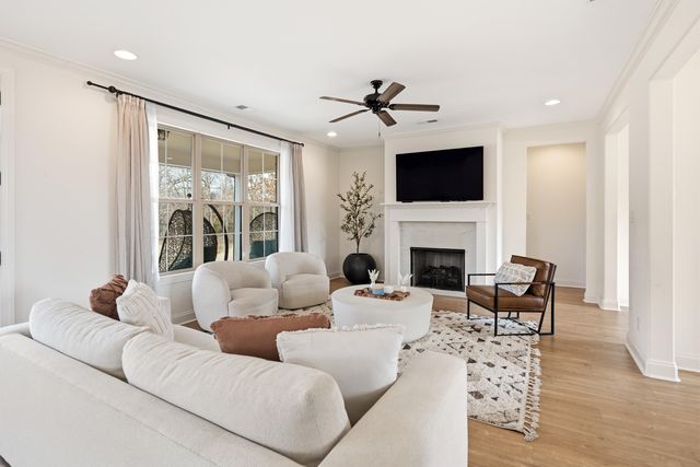 5136 MOUDRY RUN CV, Lakeland, TN 38002