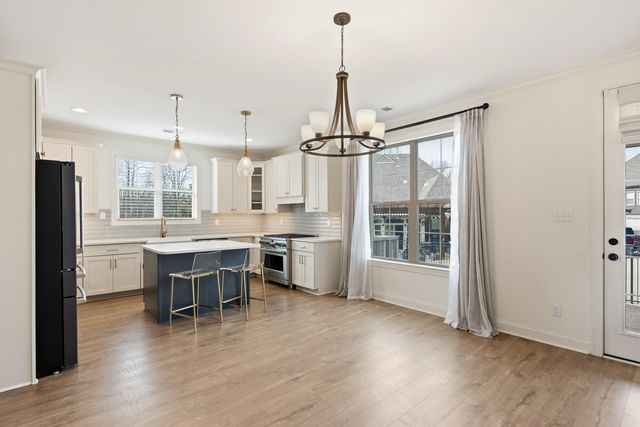 5136 MOUDRY RUN CV, Lakeland, TN 38002