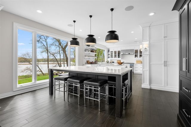 14286 Peninsula Drive, Galesburg, MI 49053