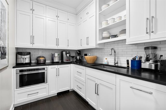 14286 Peninsula Drive, Galesburg, MI 49053