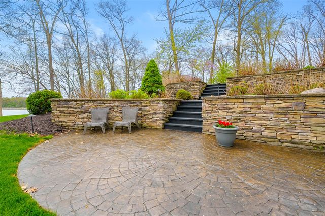 14286 Peninsula Drive, Galesburg, MI 49053