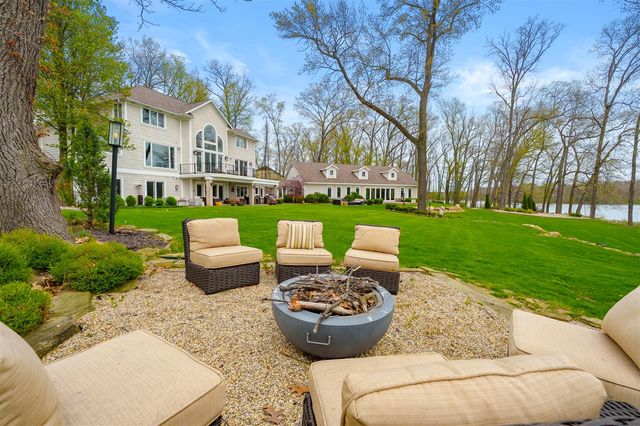 14286 Peninsula Drive, Galesburg, MI 49053