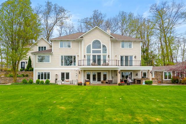 14286 Peninsula Drive, Galesburg, MI 49053