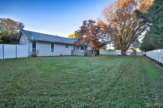 12 Cottonwood Glen, Glen Carbon, IL 62034