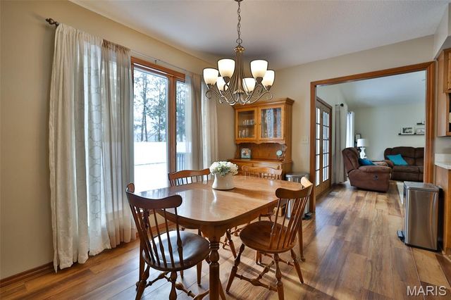 12 Cottonwood Glen, Glen Carbon, IL 62034
