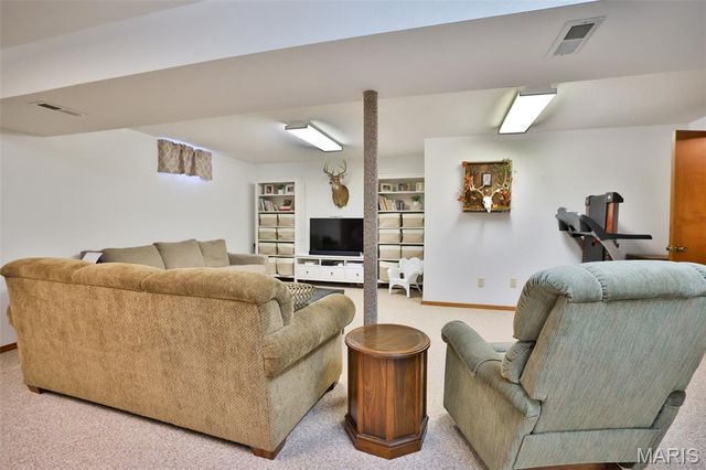 12 Cottonwood Glen, Glen Carbon, IL 62034