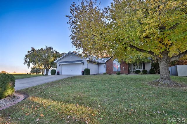 12 Cottonwood Glen, Glen Carbon, IL 62034